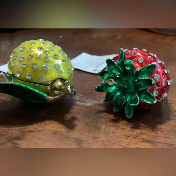 .2 small Decorative Jewelry Boxes - Picture 13 of 16